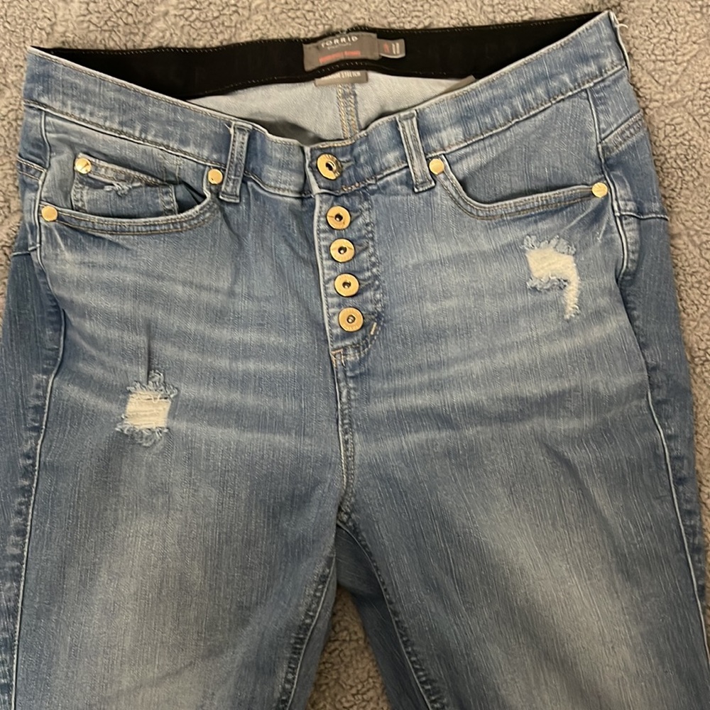 Torrid bombshell skinny button front jeans